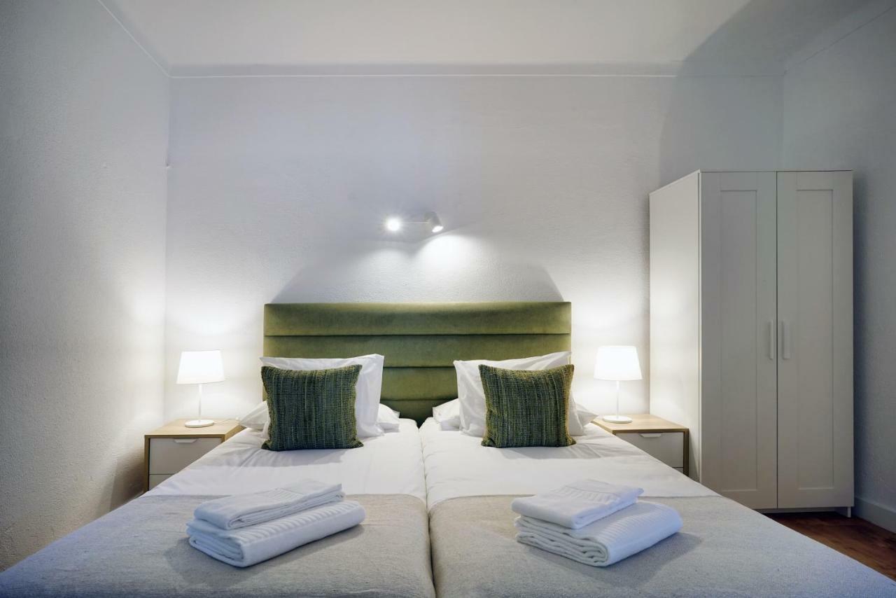 Bed and Breakfast Comfy Сінтра Екстер'єр фото