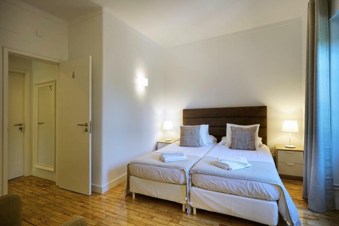Bed and Breakfast Comfy Сінтра Екстер'єр фото